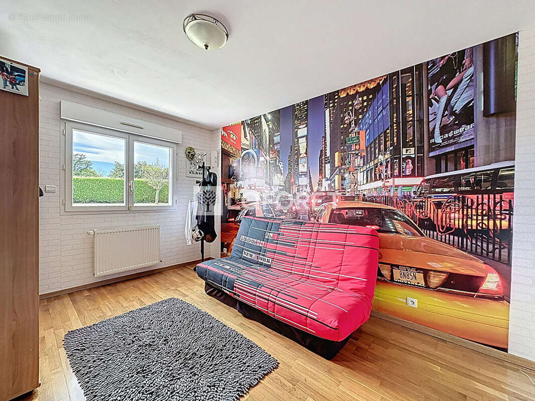 Maison à CHATILLON-SUR-CHALARONNE