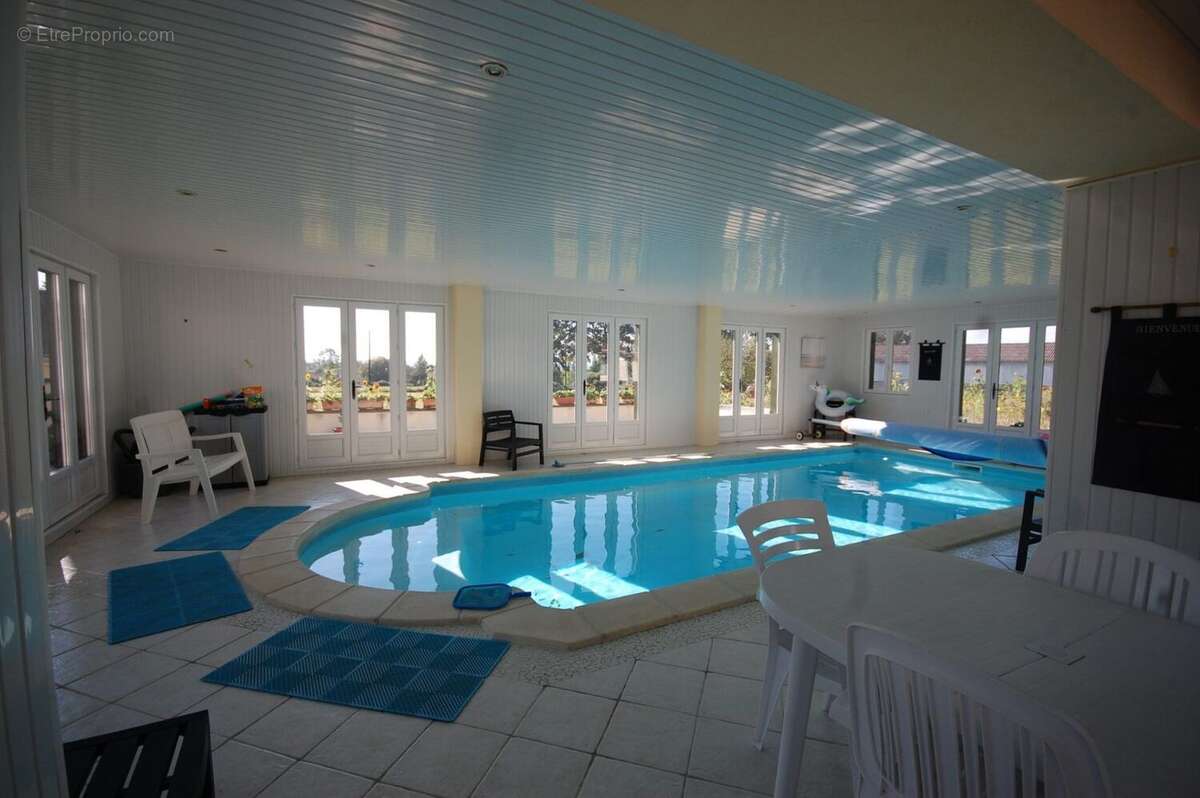 Maison à LA BAZEUGE