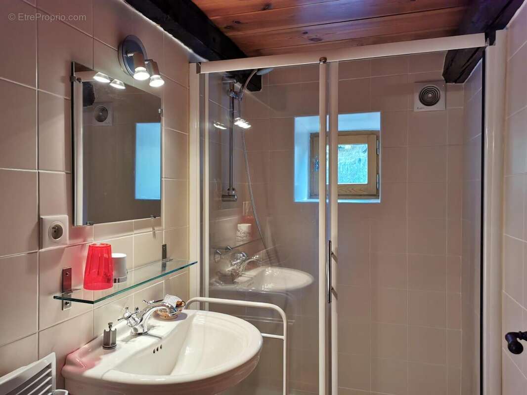   - Maison à ANTRAIGUES-SUR-VOLANE