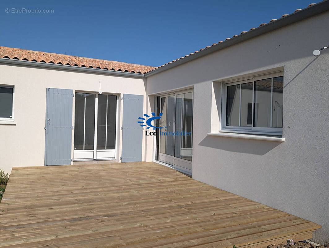 Maison à SAINT-XANDRE