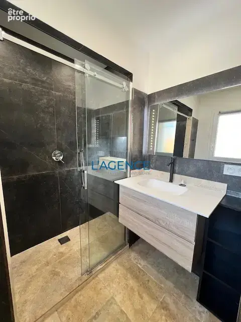 La Moutonne grand t2 moderne avec jardin,piscine et jacuzzi - photo 7