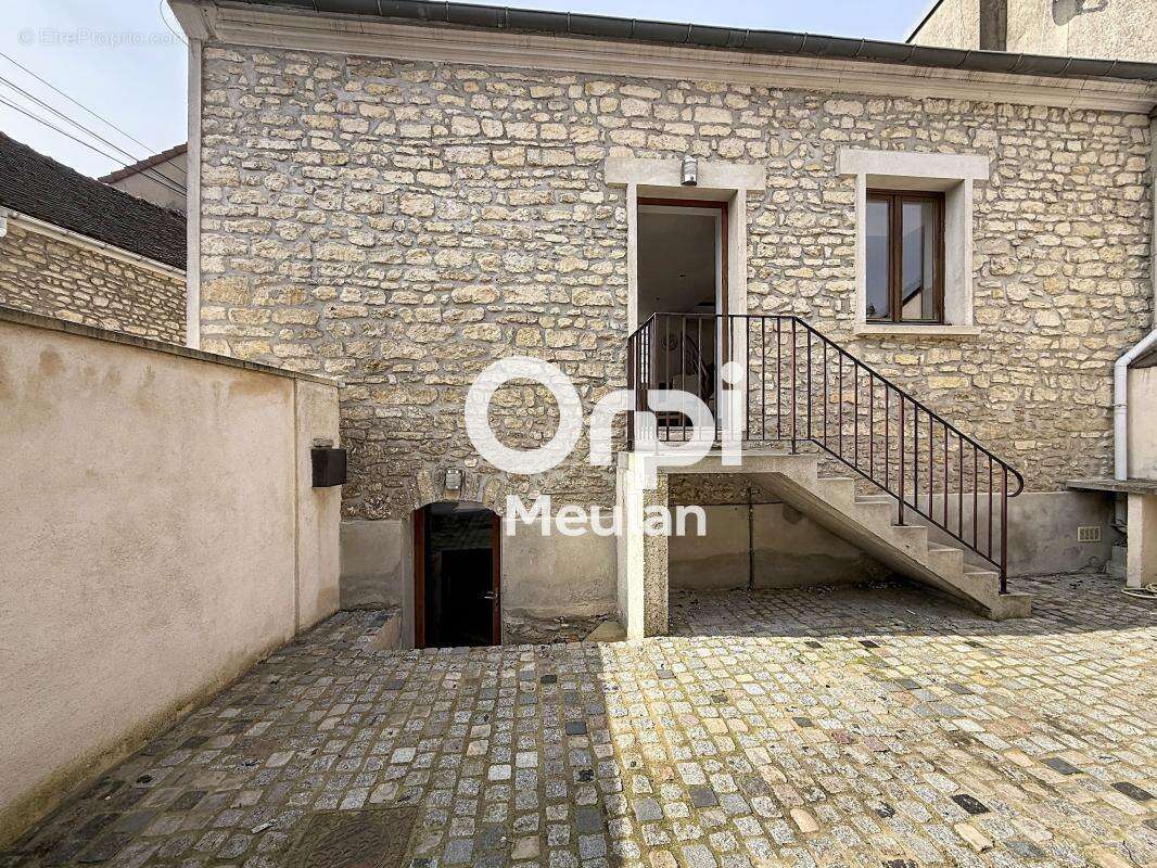 Maison à AUBERGENVILLE