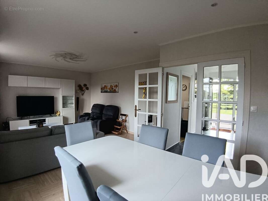 Photo 7 - Maison à LOUZY