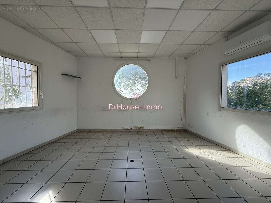 Commerce à MARSEILLE-15E