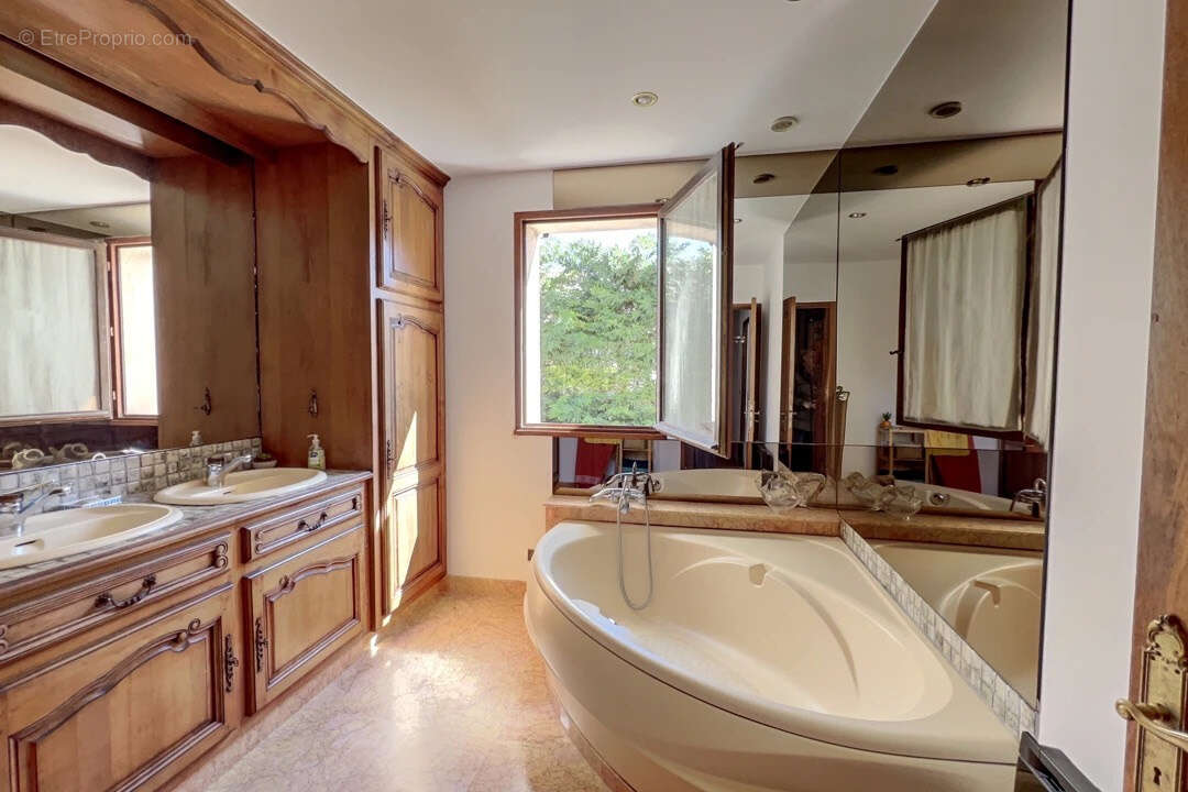 Maison à SAUSSET-LES-PINS