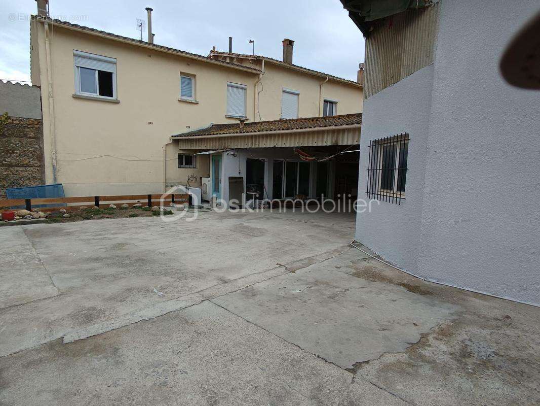 Maison à SAINT-ESTEVE