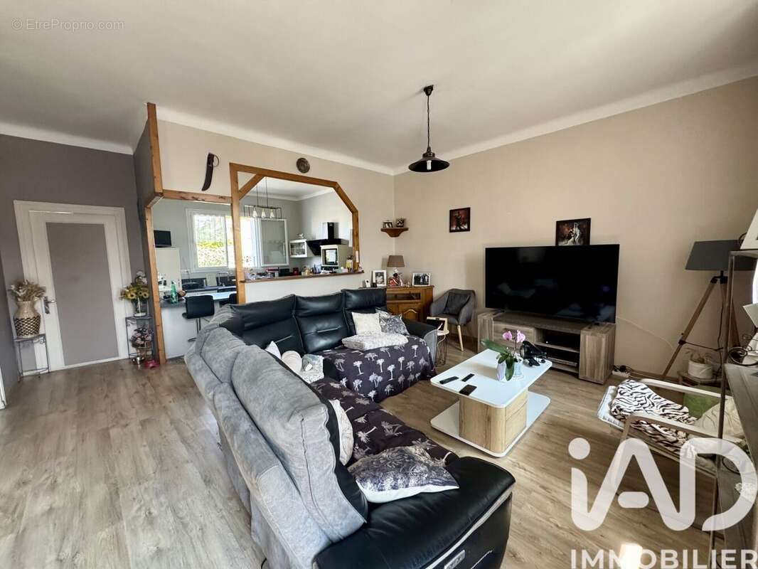 Photo 3 - Maison à LA COURONNE