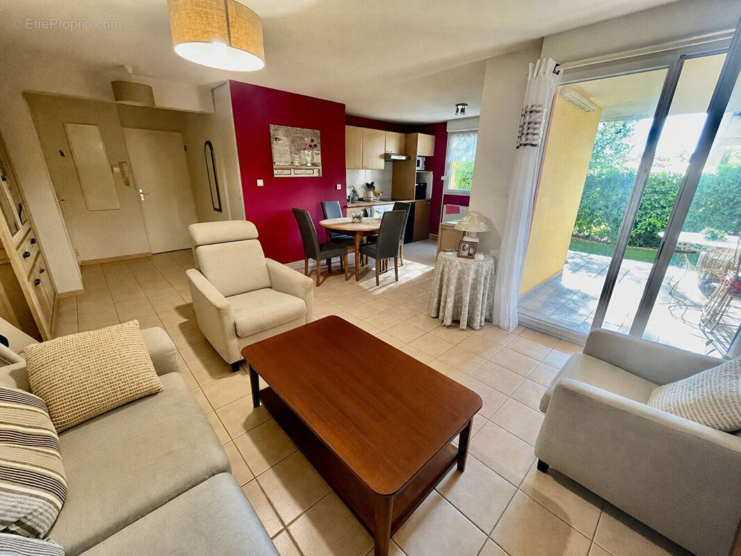 Appartement à L'ISLE-SUR-LA-SORGUE