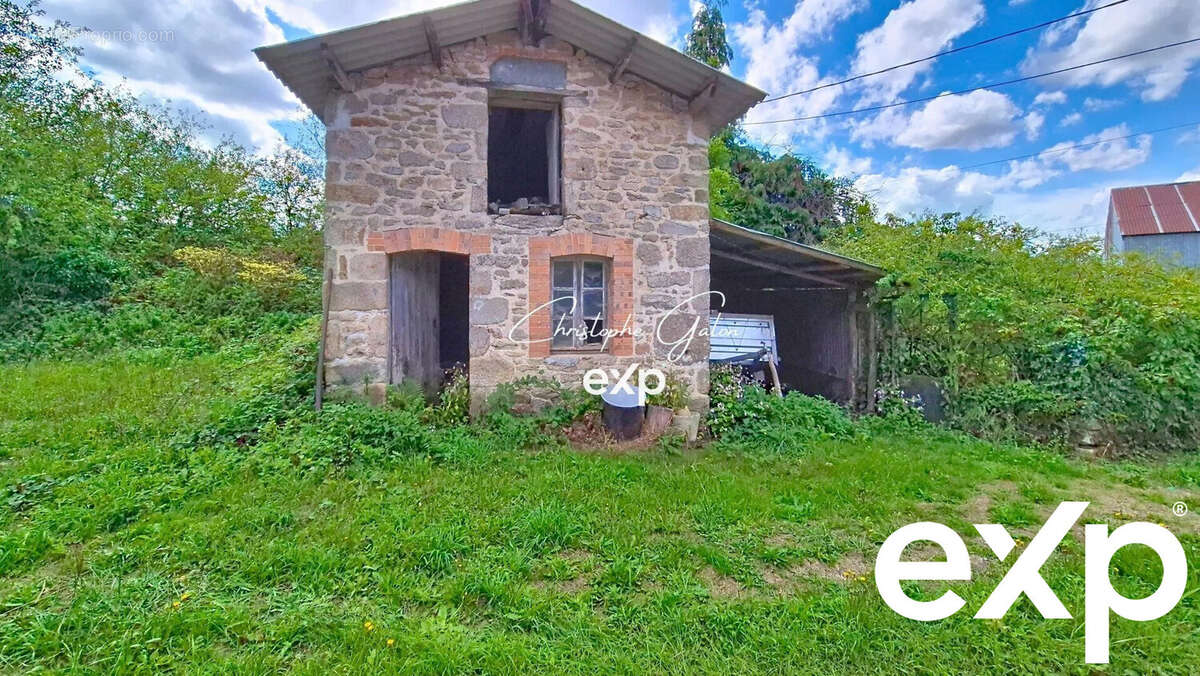 Maison à CHATEAUPONSAC