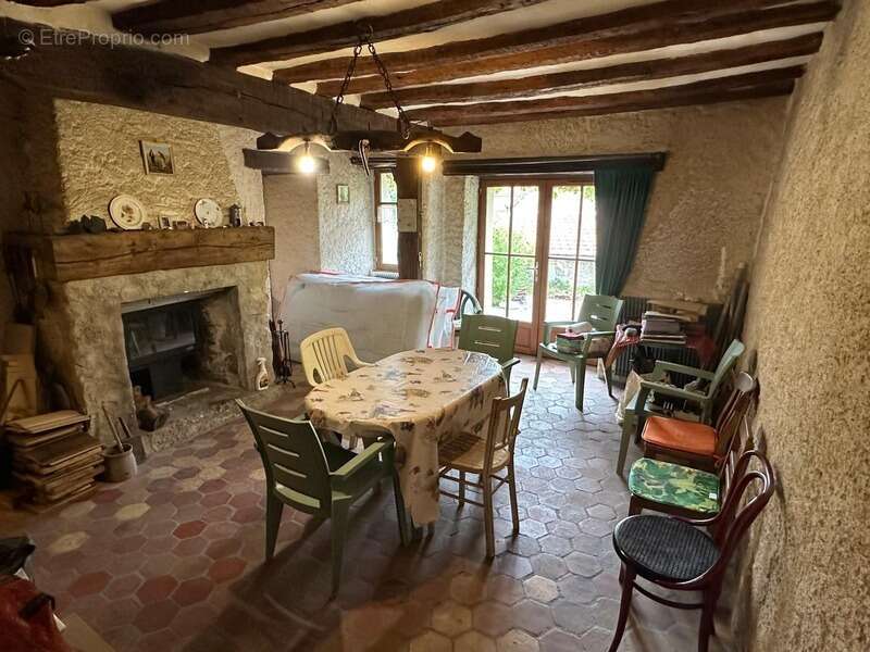 Maison à NEAUPHLE-LE-VIEUX