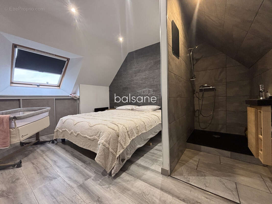 Maison à LA VAUPALIERE