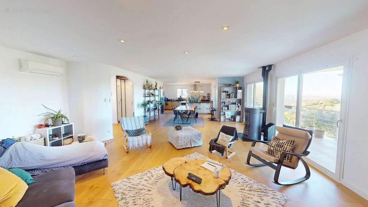 Lacroix-Falgarde, maison T5 récente avec grand garage et piscine - photo 3