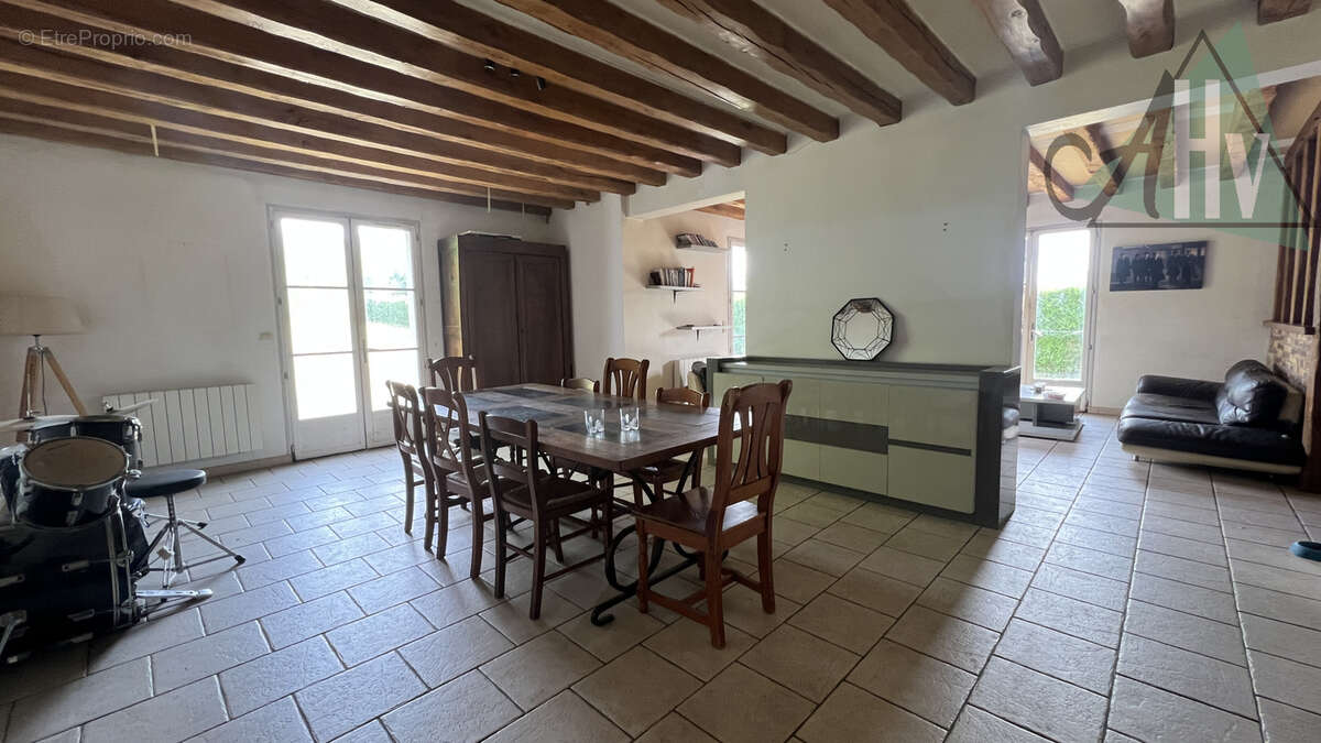 77 - Voulx, maison 7 pièces, 177 m2 environ, jardin 1 916 m2 - photo 5