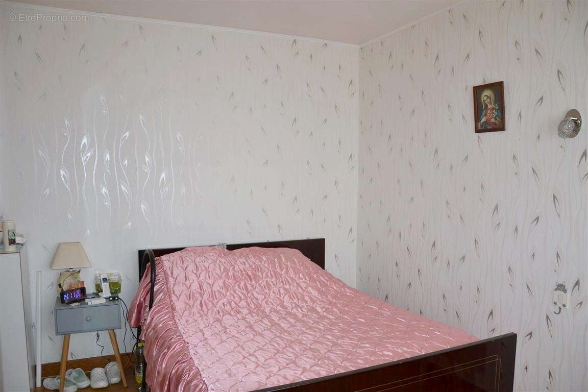 Maison 169 m² à Saint-Evroult-Notre-Dame-Du-Bois  - photo 5