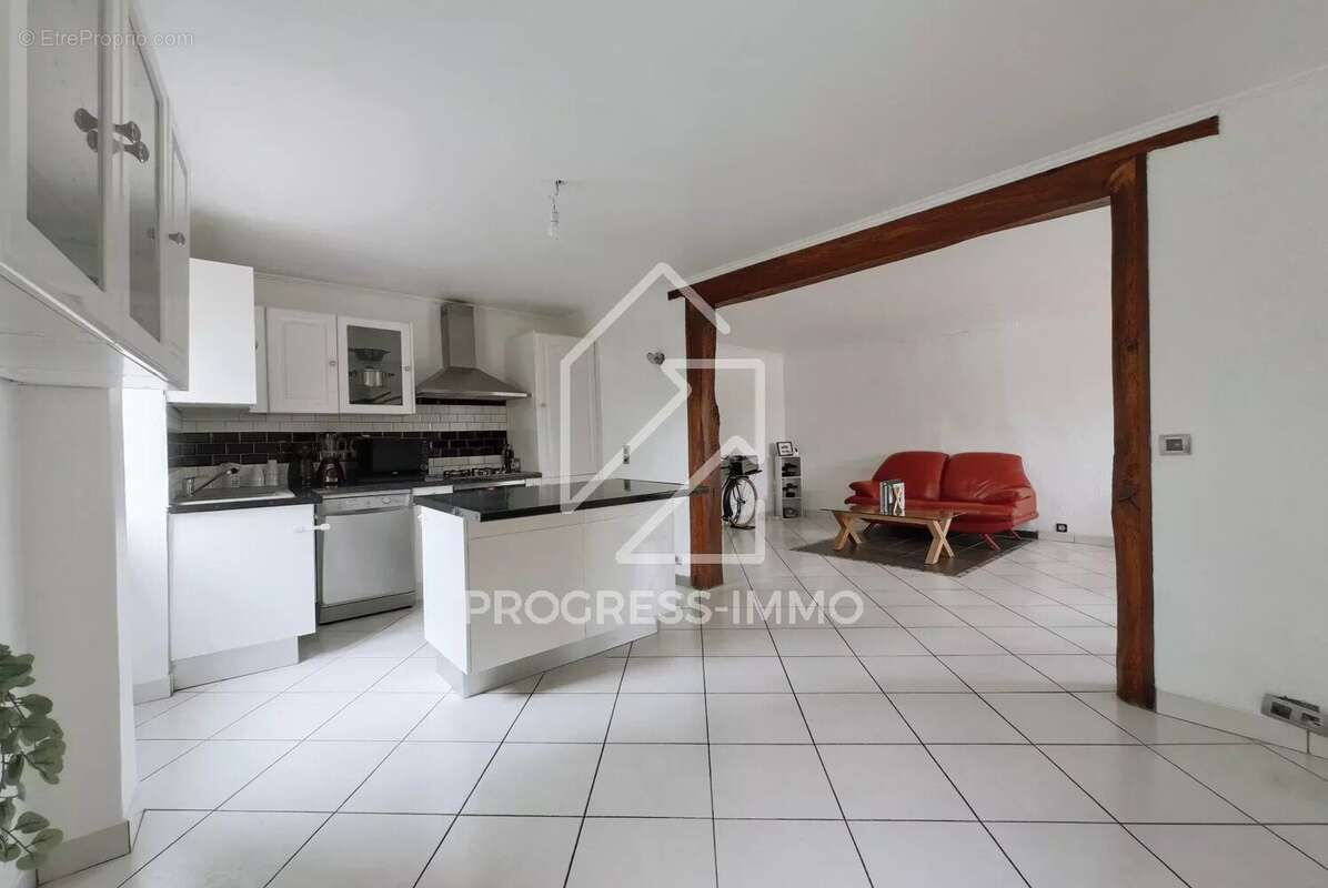 Maison à VILLECRESNES