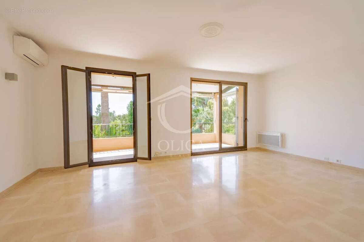 Appartement à VILLENEUVE-LOUBET