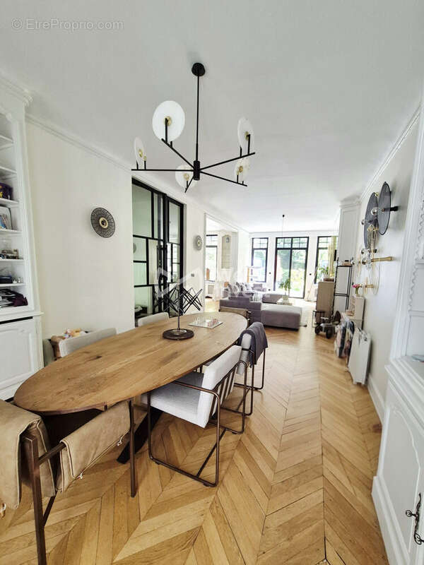 Maison 290 m² à Roubaix  - photo 5