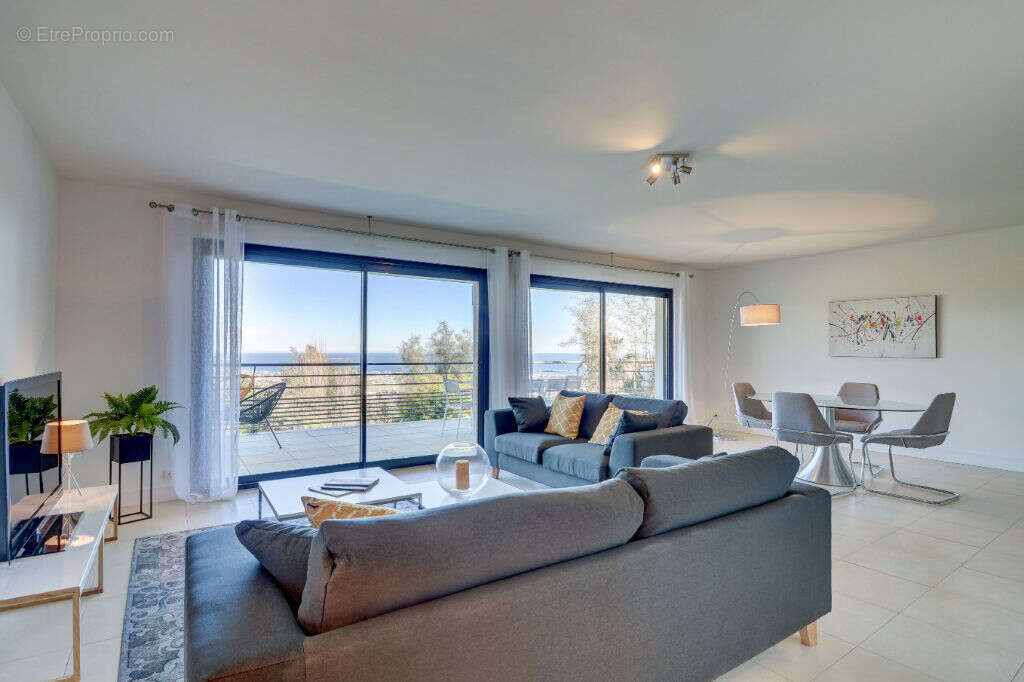 Maison à MANDELIEU-LA-NAPOULE