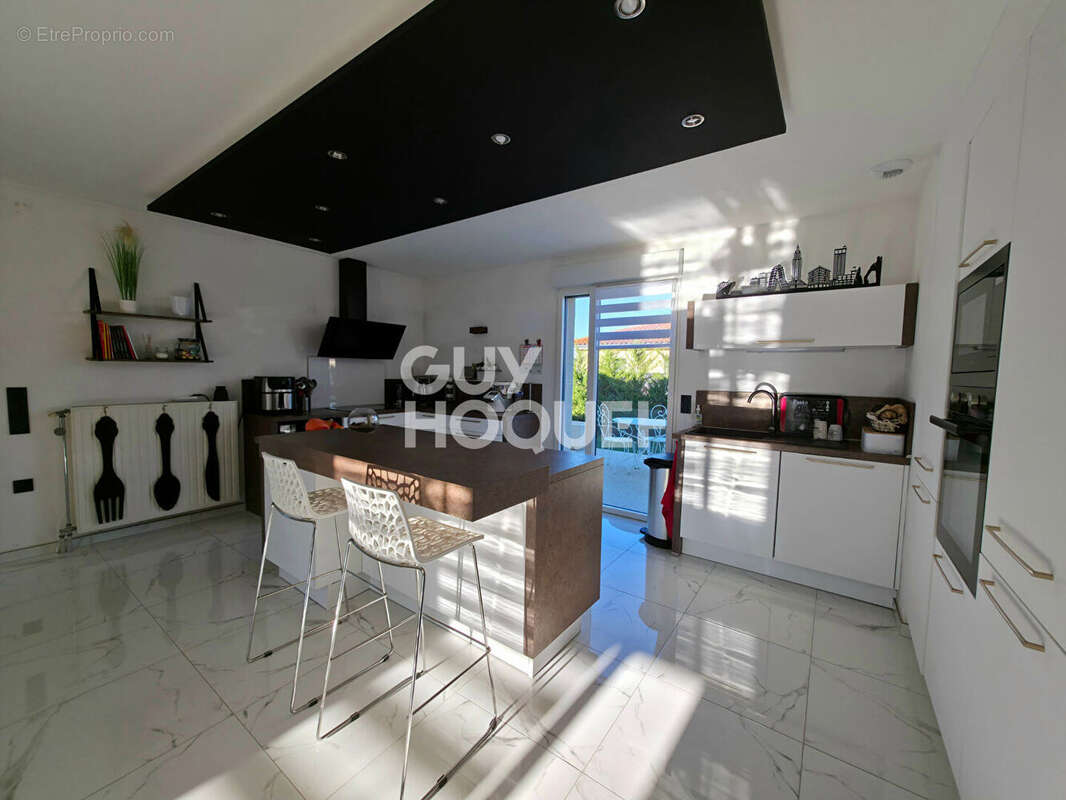 Maison à MONTVERDUN