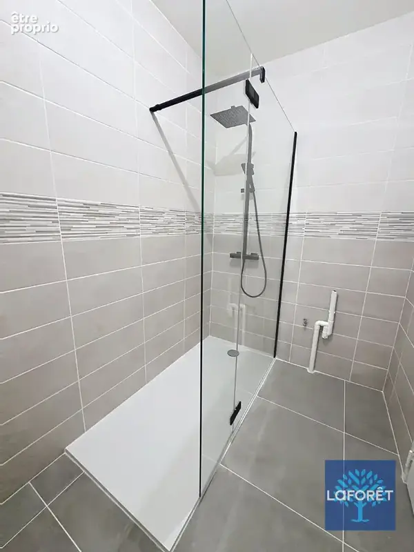 Nancy beauregard  85 m² parfaitement rénovés  2 /3 chambres balcon terrasse, vue et parking - photo 10