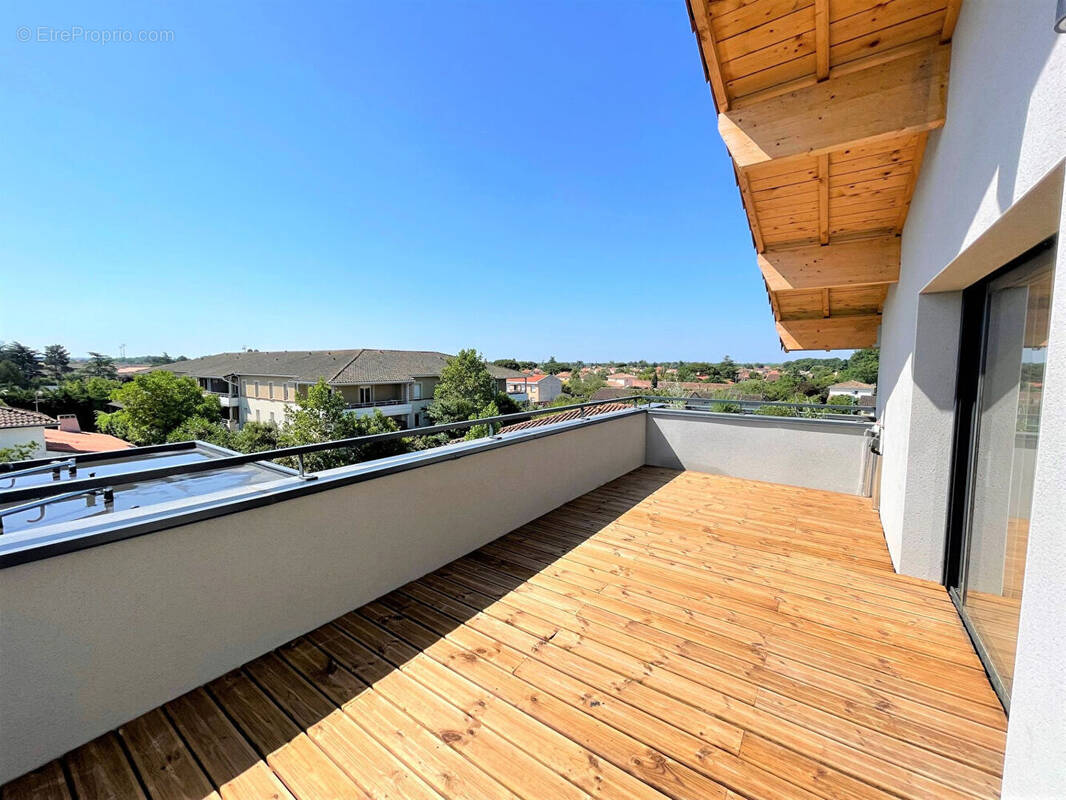 Appartement à CASTELGINEST