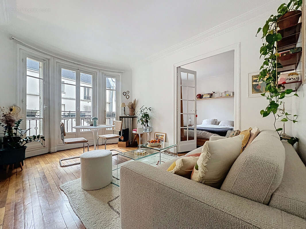 Appartement à PARIS-18E