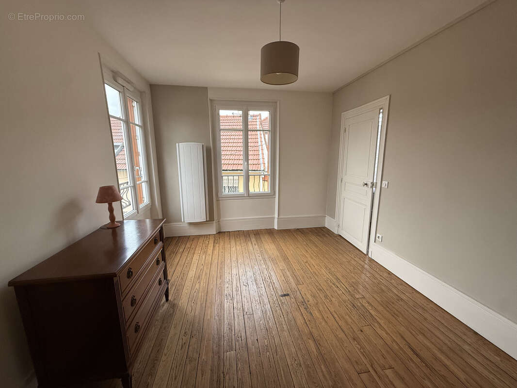 Maison à CLAYE-SOUILLY