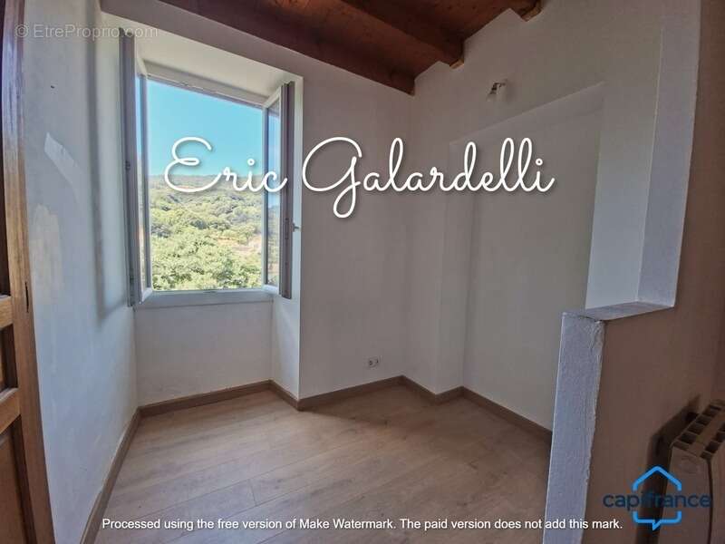 à vendre appartement de charme en duplex 3 pièces dans une maison ancienne rénovée en centre villeSARTENE (20) - photo 3