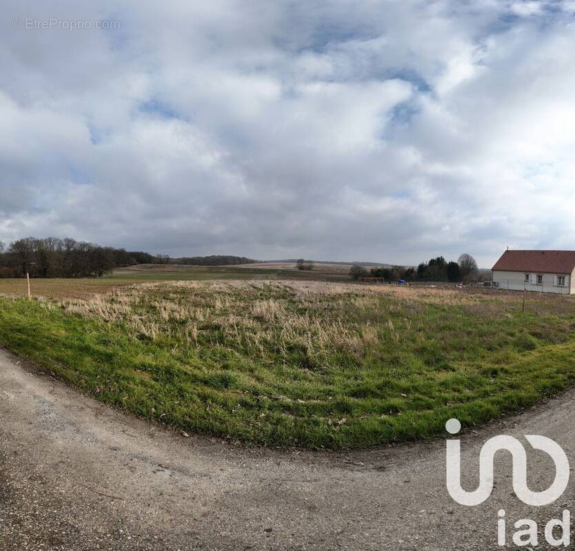 Photo 1 - Terrain à EMEVILLE
