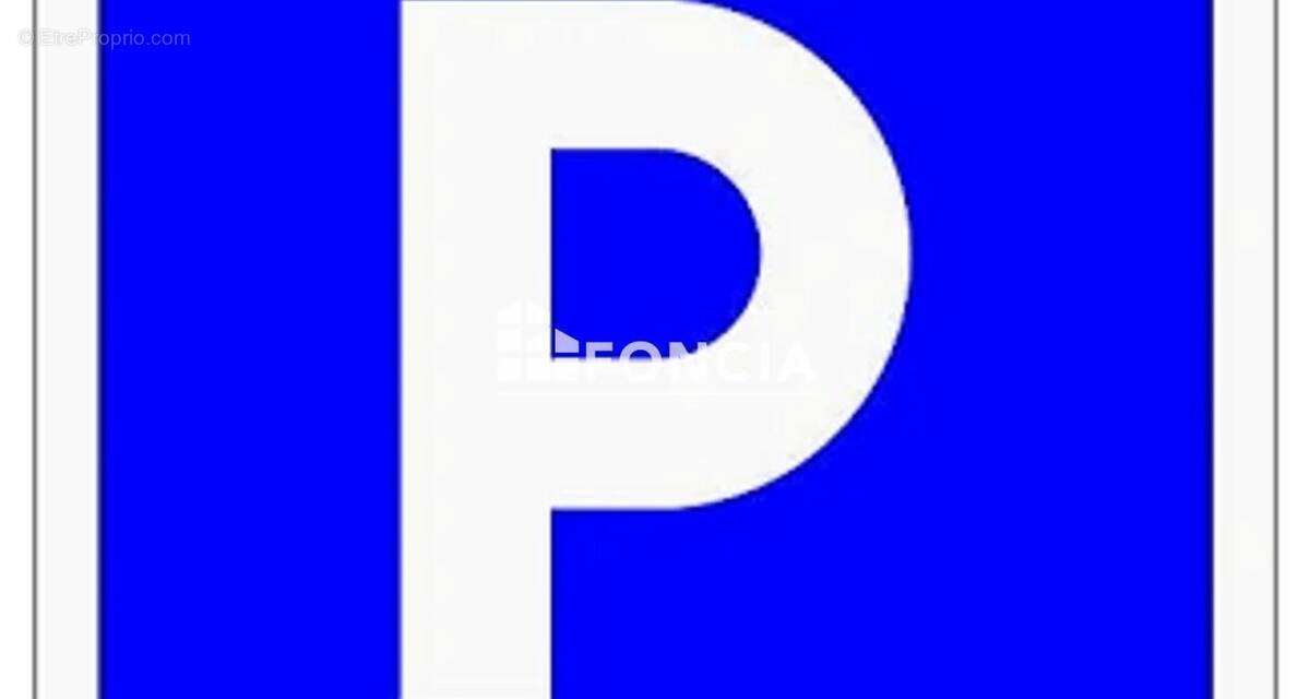 Parking à SANARY-SUR-MER