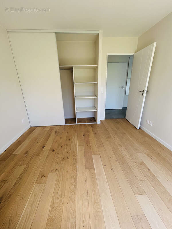 Appartement à CHARBONNIERES-LES-BAINS