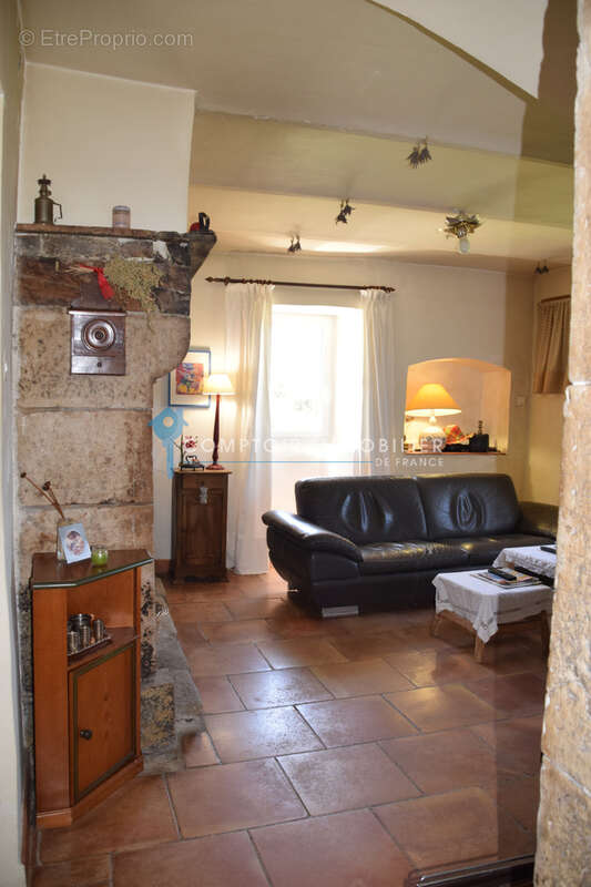 Maison à GROSPIERRES