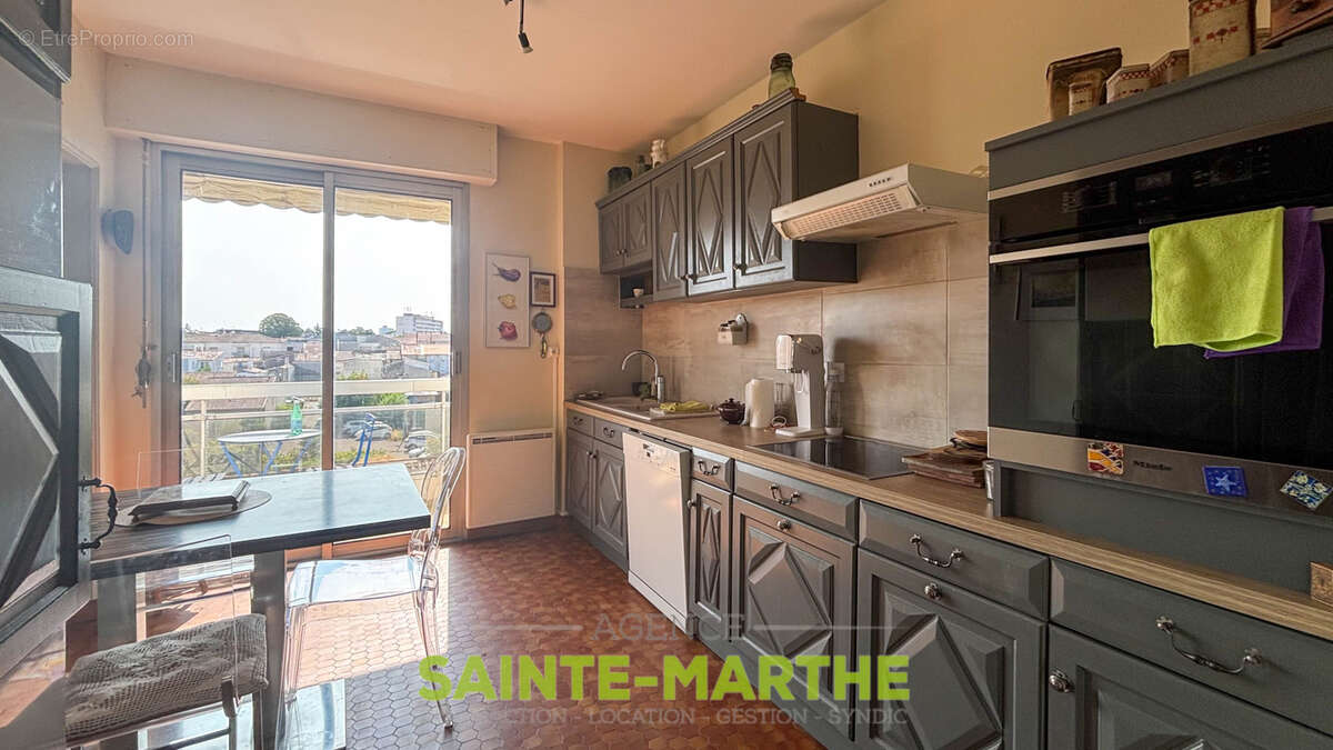 Niort centre. Bel appartement T3 avec garage. - photo 5