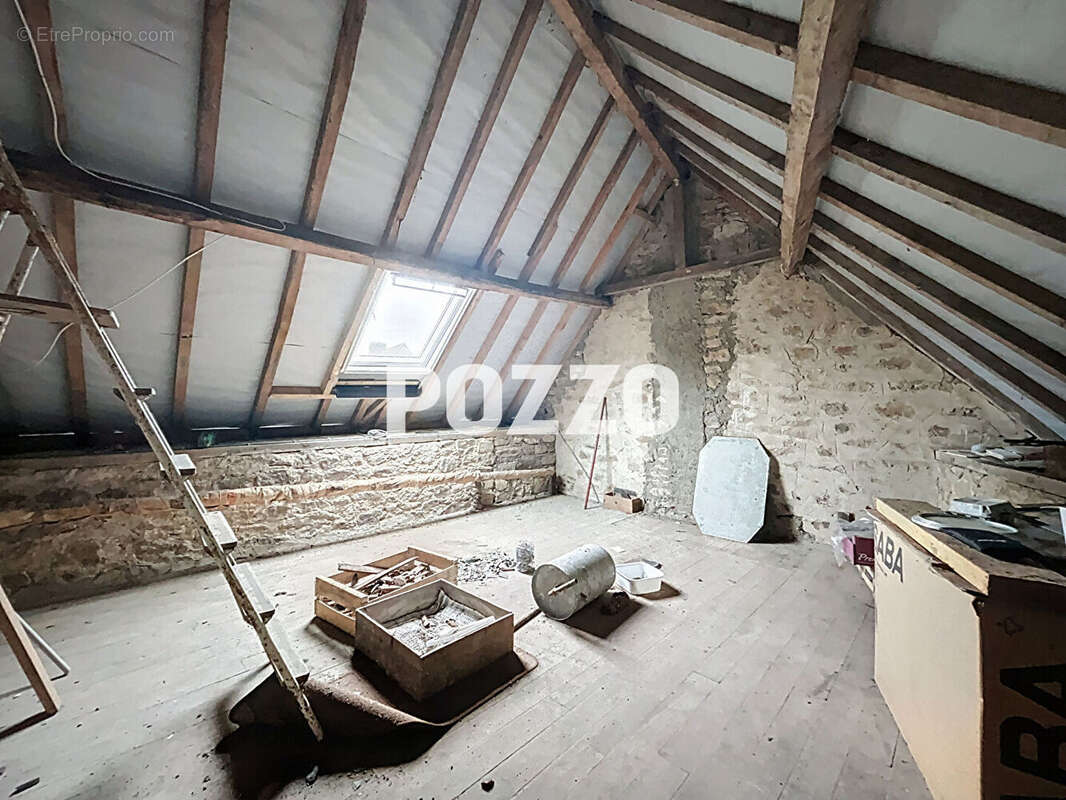 Maison à CHERENCE-LE-HERON