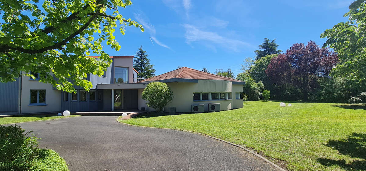 Maison à PONT-DU-CHATEAU