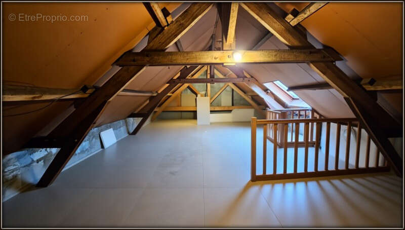 Maison à LUCHE-PRINGE