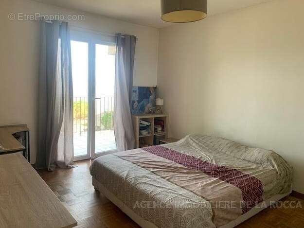 Appartement 64 m² à Sartene  - photo 4