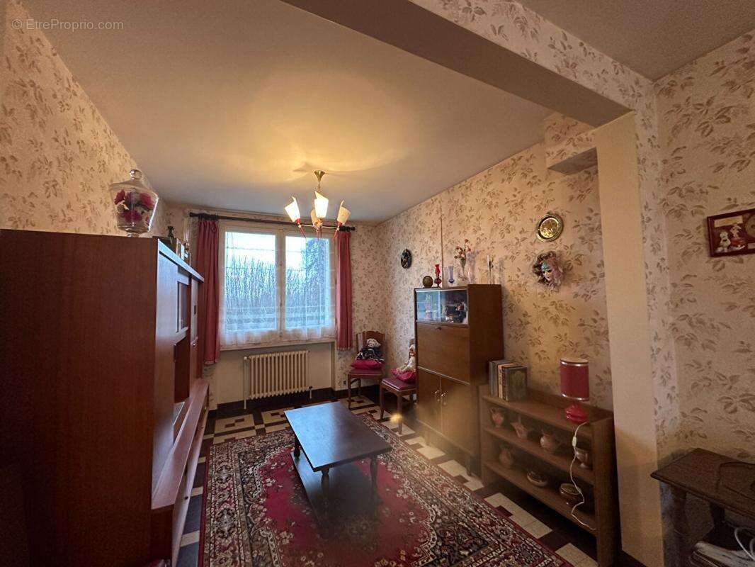 Maison de bourg  de 112 m² à Luçay le mâle - photo 6