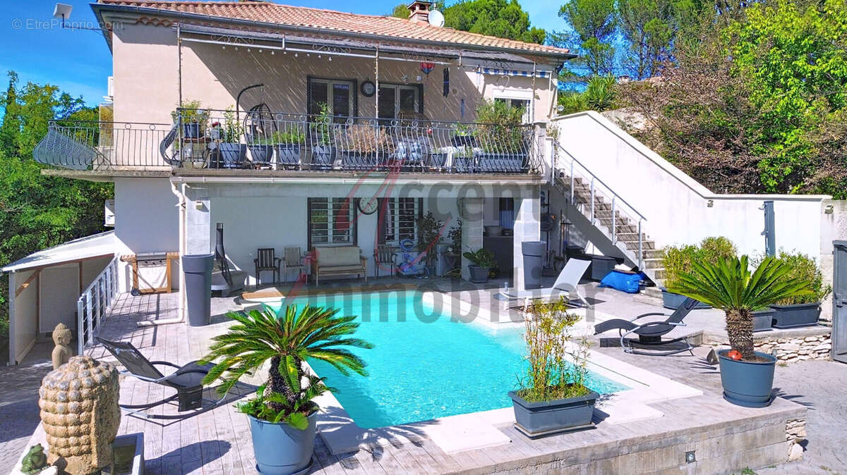 Maison à LES ANGLES