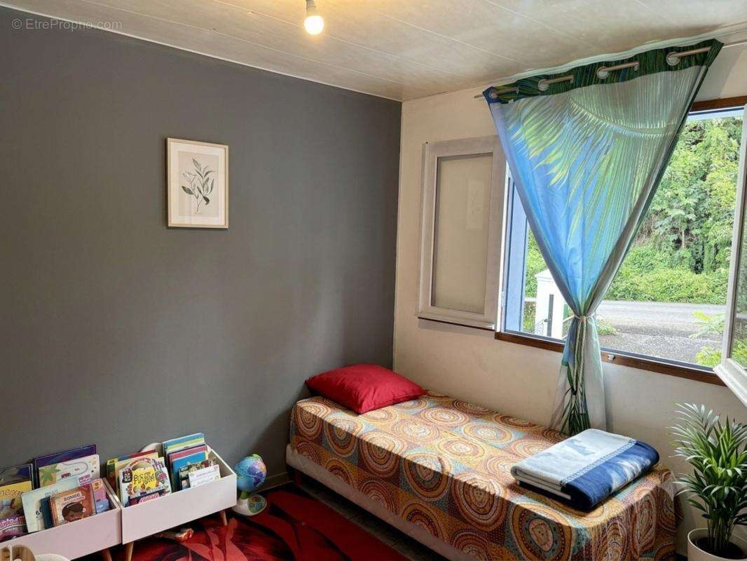 Maison familiale 160m² - 5 ch, 1 espace de travail, Belle vue Océan, Terrain 400 M2, Sainte Rose - Bois Blanc - photo 8