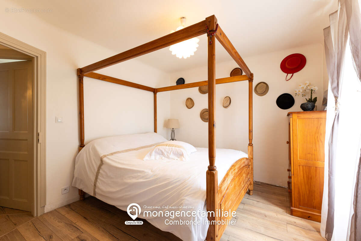 Maison à SAINT-PRIEST-DES-CHAMPS