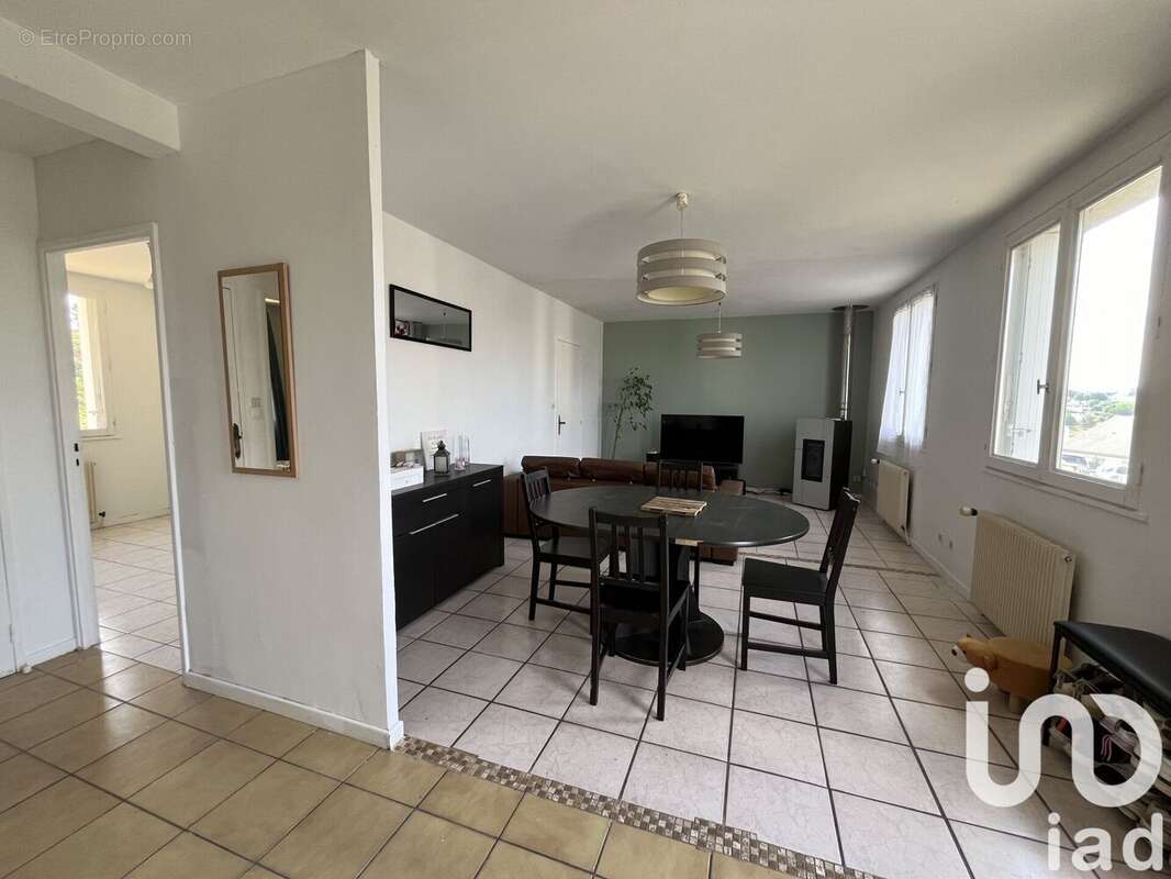 Photo 2 - Maison à SAINTE-MAURE-DE-TOURAINE