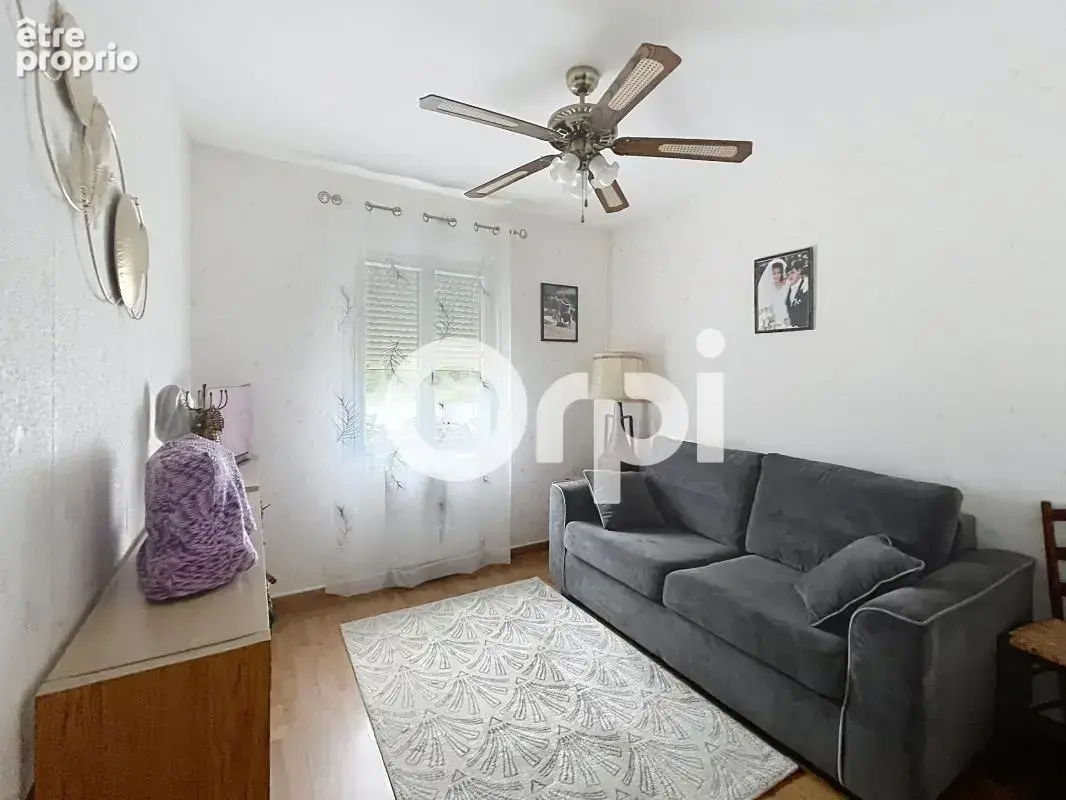 À vendre : Maison de plain-pied à Sarliac-sur-l'Isle — Piscine couverte & grande véranda - photo 8