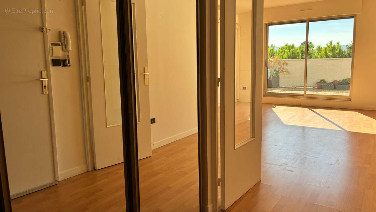 Appartement à MARSEILLE-8E