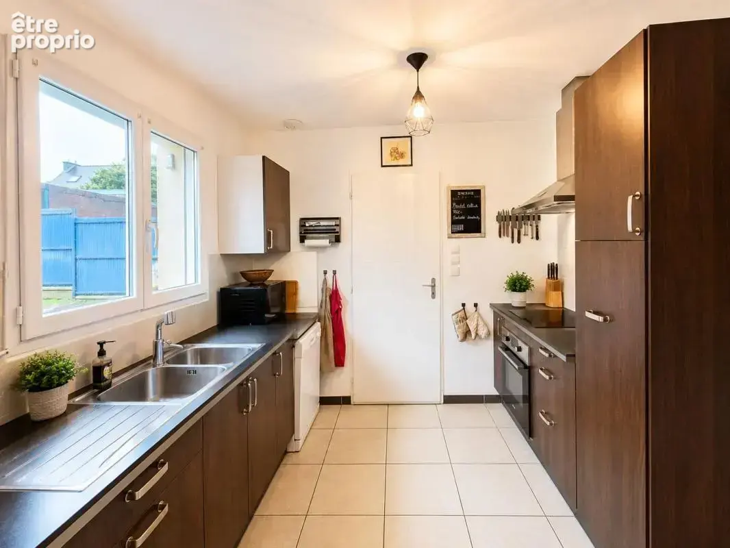 Le Relecq-Kerhuon – Maison T5 de 2011, vie de plain-pied - photo 3
