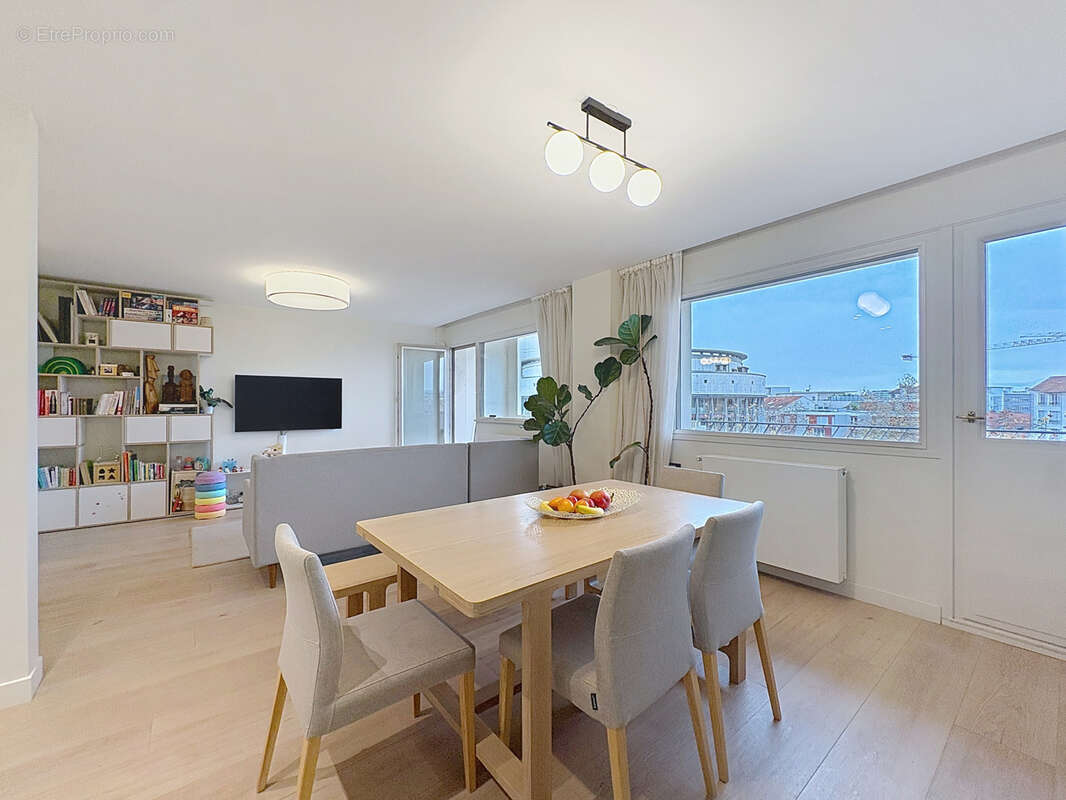 Appartement à LYON-8E