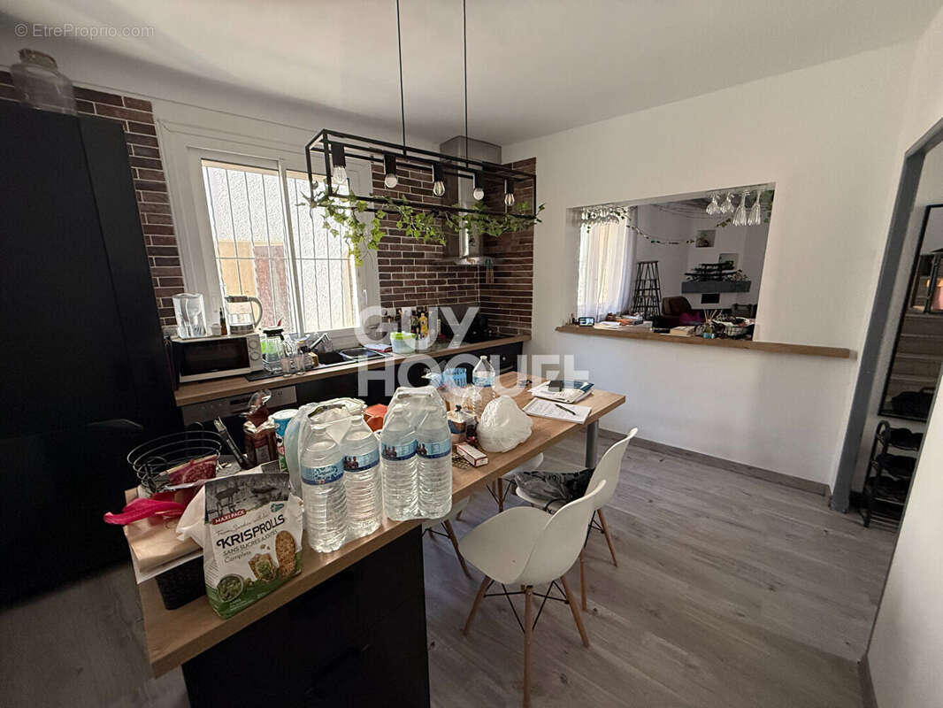 Maison de Village en 3 faces, F4  avec garage et terrasse. A vendre VILLELONGUE DE LA SALANQUE (66140) - photo 8