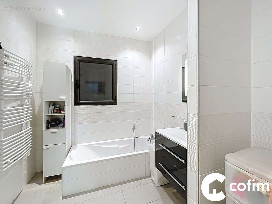 Maison à SERRES-CASTET