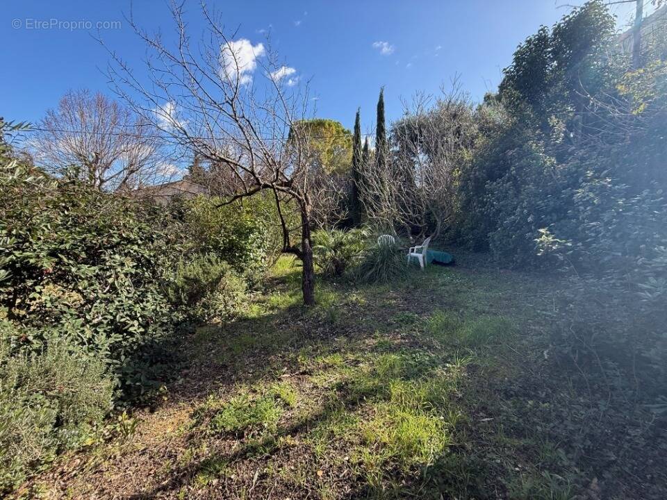 Terrain à AUBAGNE