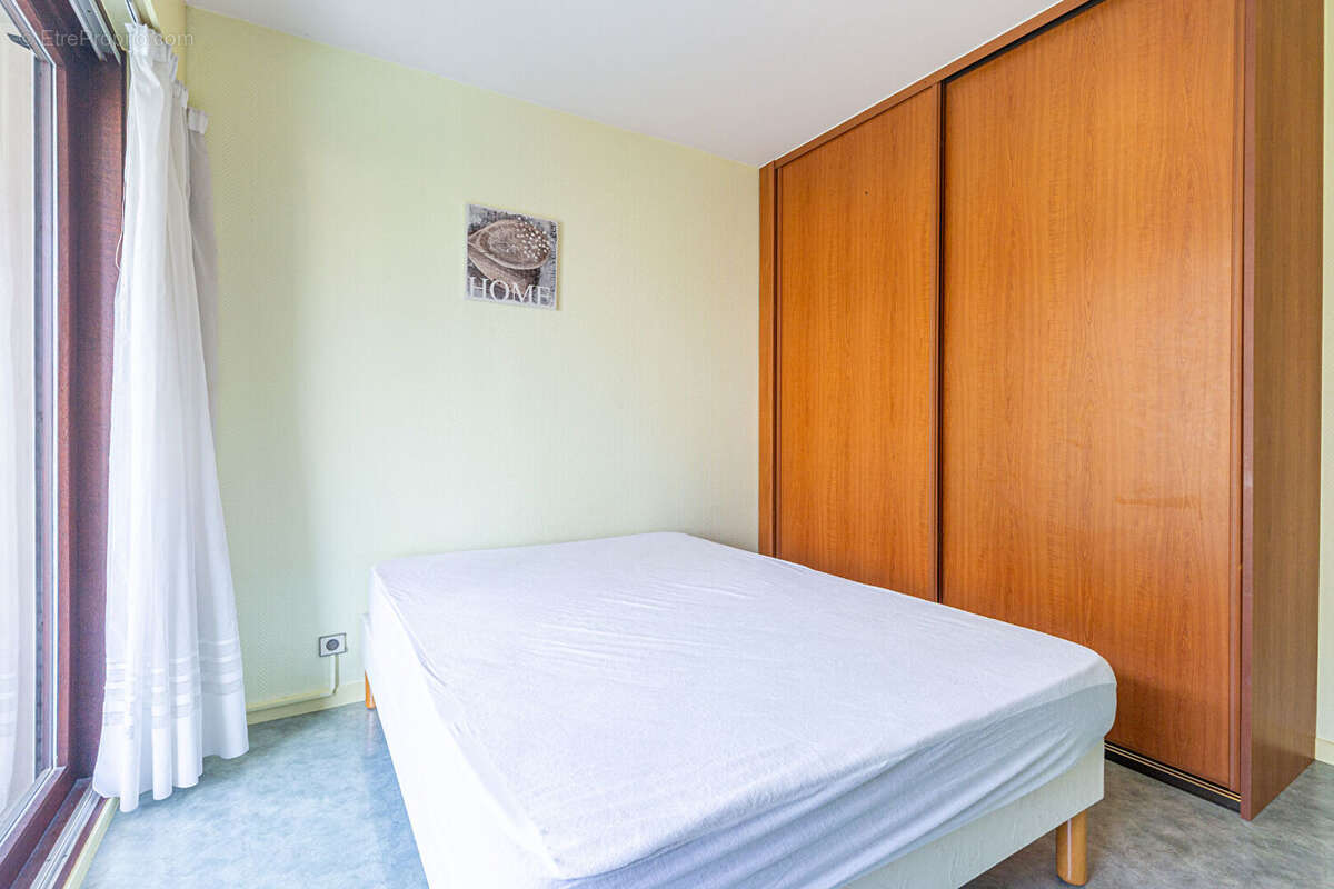 Agence immobiliere laforet - exclusivite - "tulipe" - annecy - hyper-centre - appartement t2 de 42,55m² - balcon - cave - photo 9
